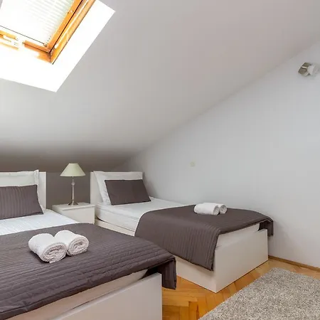Apartment Apartman Maslina Split